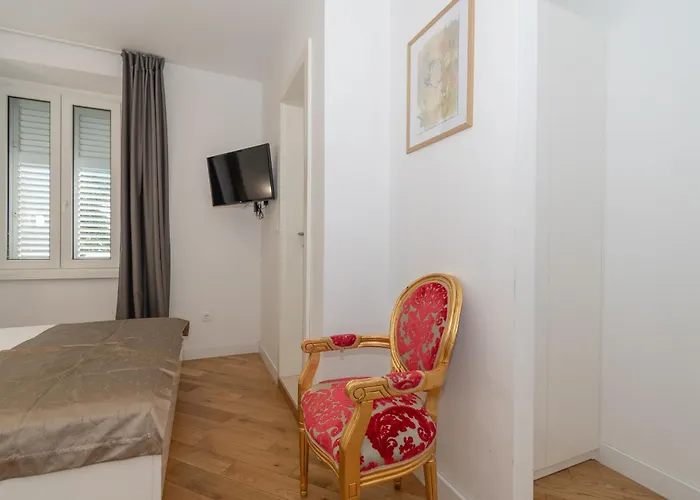 招待所 Il Cetro 3*